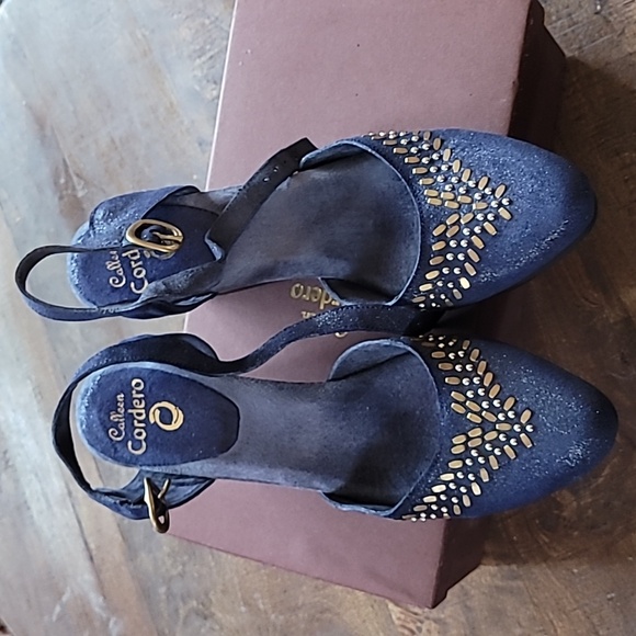 Calleen Cordero Wedge - Picture 2 of 4